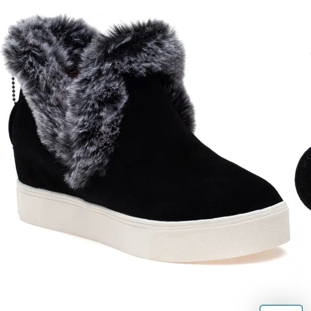 JSlides Faux Fur Lined Bootie 💋